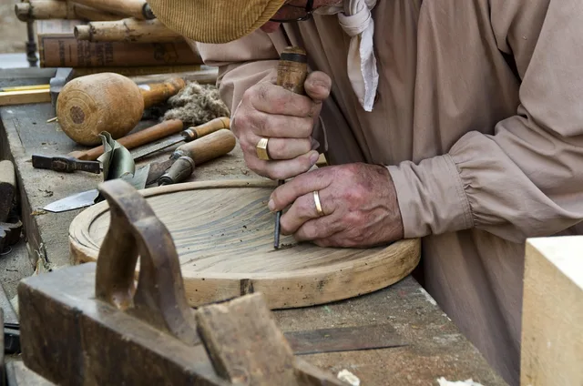 wood, wood work, carving wood, draw in wood, wood work, wood work, carving wood, carving wood, carving wood, carving wood, carving wood. Limiting work in progress